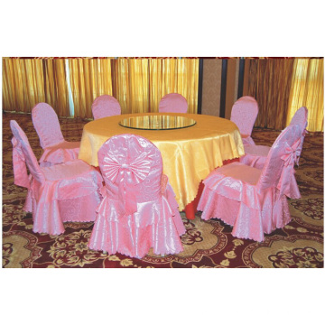 Table de banquet avec couverture